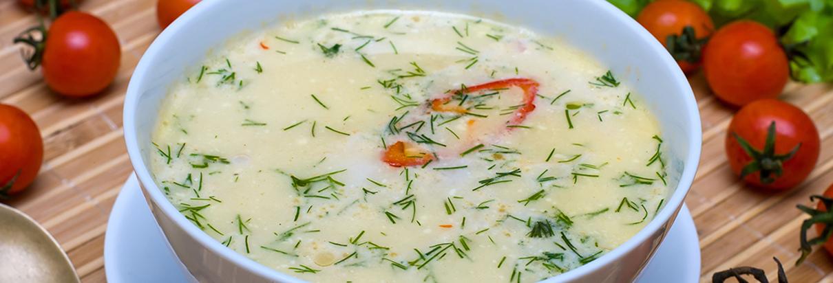 Oppskrift på kremet kyllingsuppe med Fresubin 2 kcal DRINK