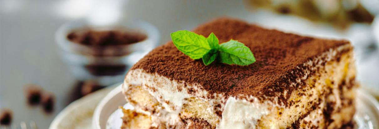 Rezept: Mit dem Fresubin ENERGY Drink mit Cappuccino-Geschmack Tiramisu als Dessert zubereiten.