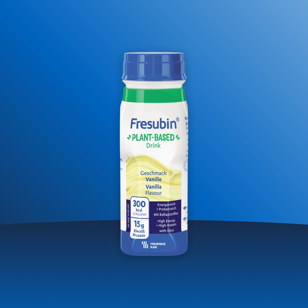 La gamme « Plant-Based » de Fresubin comprend la solution d'alimentation par sonde EasyBag de 500 ml ainsi que la boisson « Plant-Based » à la vanille, afin de s'adapter à diverses méthodes d'alimentation. 