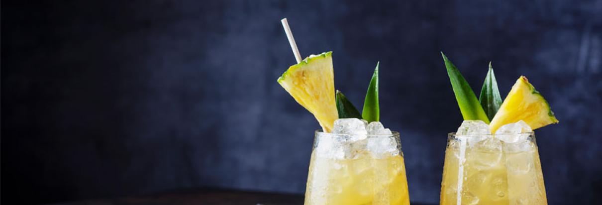 Rezept: Mit dem ProvideXtra Drink einen kalorienreichen Cocktail mit Orange-Ananas Geschmack  zubereiten.