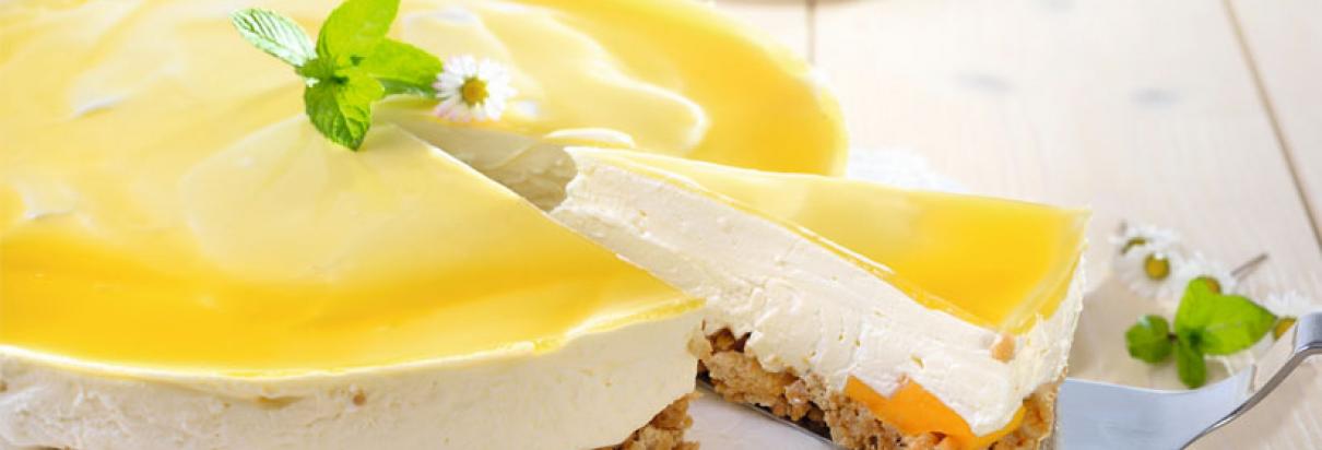Rezept: Mit dem Fresubin 3.2 KCAL Drink in der Geschmacksrichtung Mango einen Käsekuchen backen.