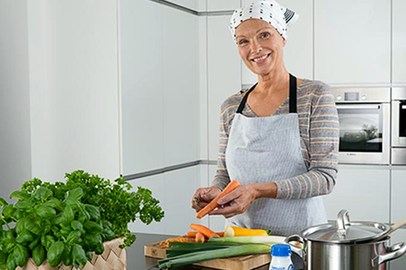 Tina cooking