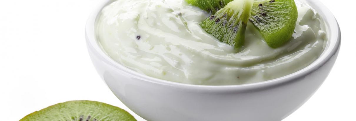 Kiwi yoghurt mousse