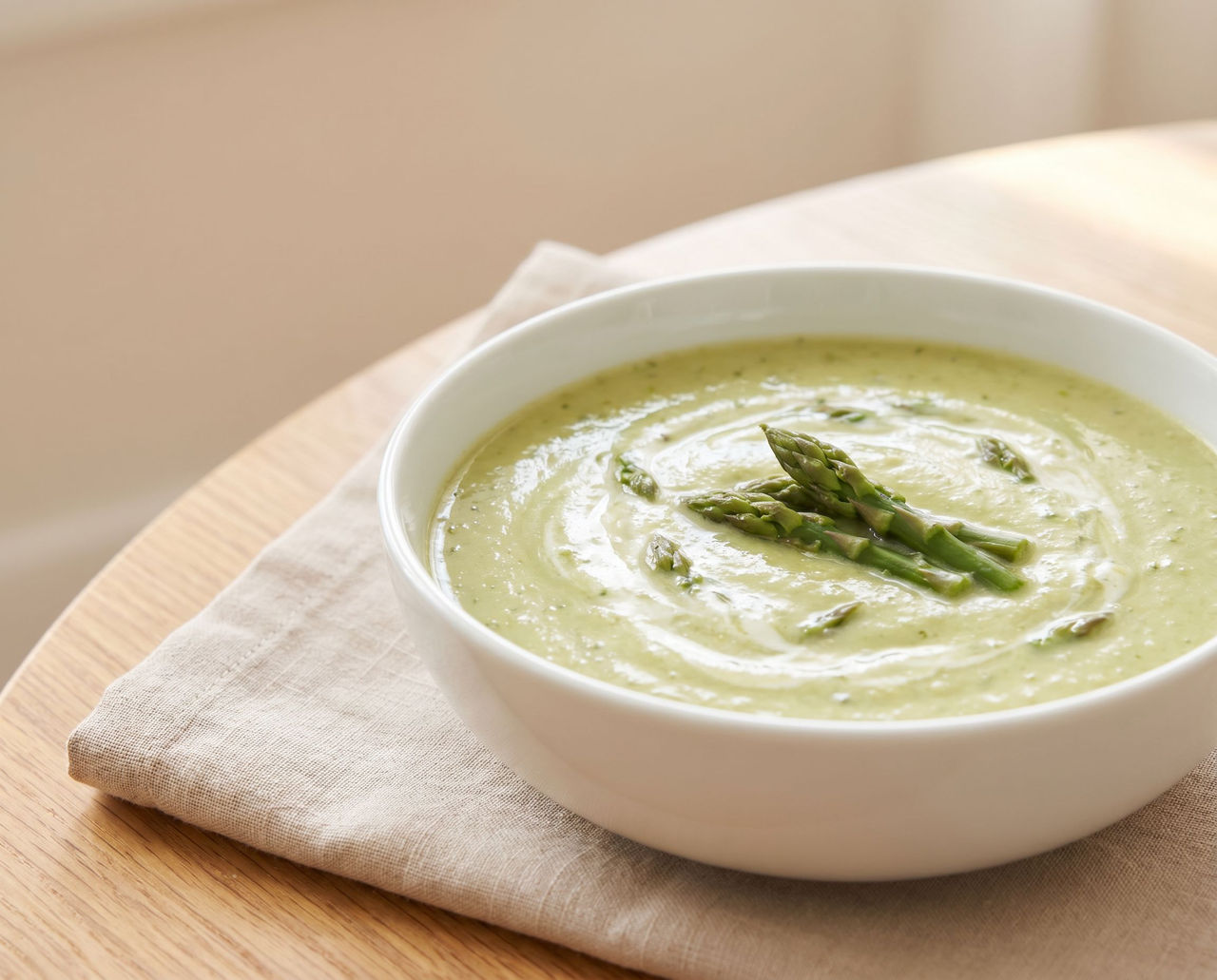 Cream of asparagus soup