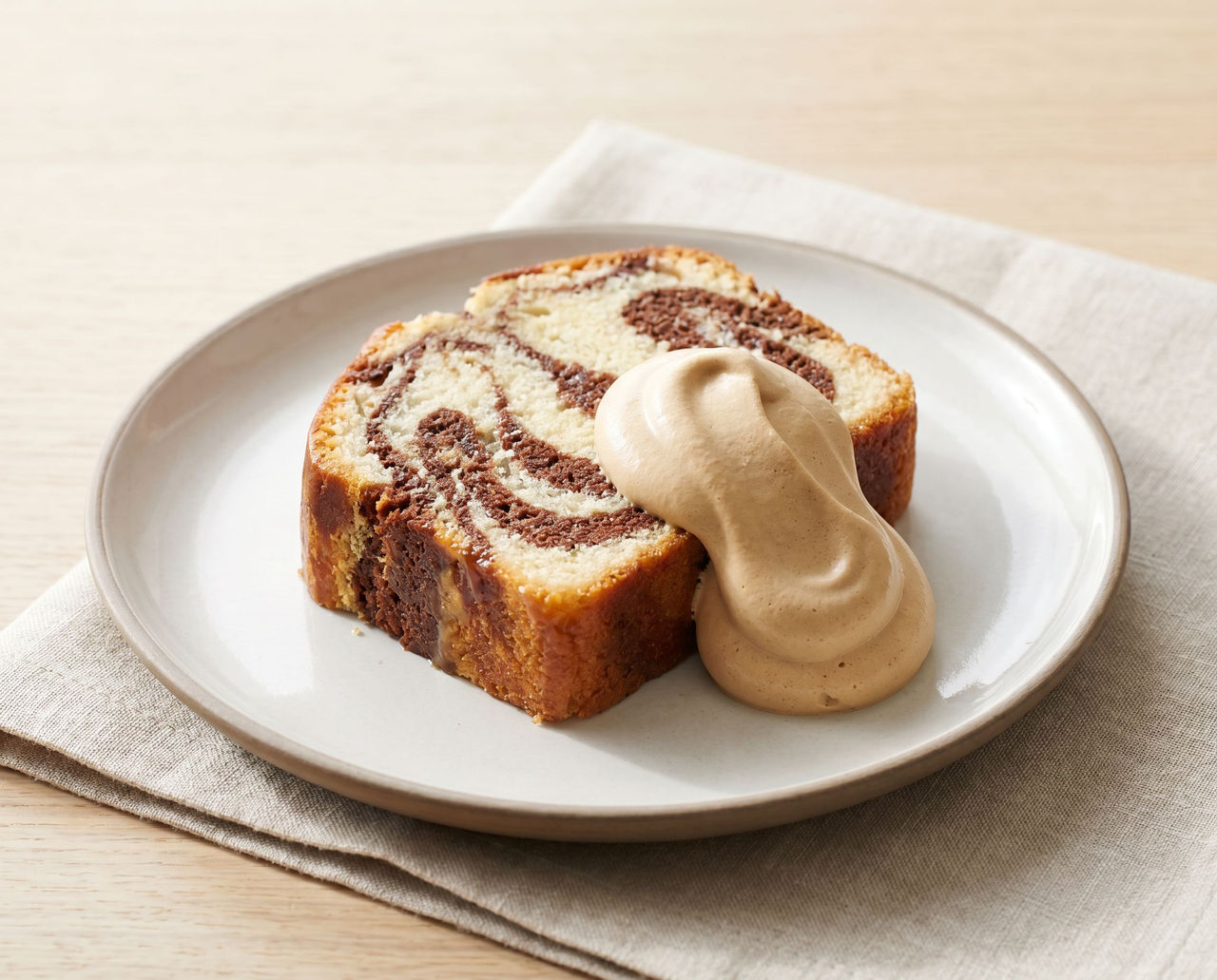 Marble cake with coffee cream